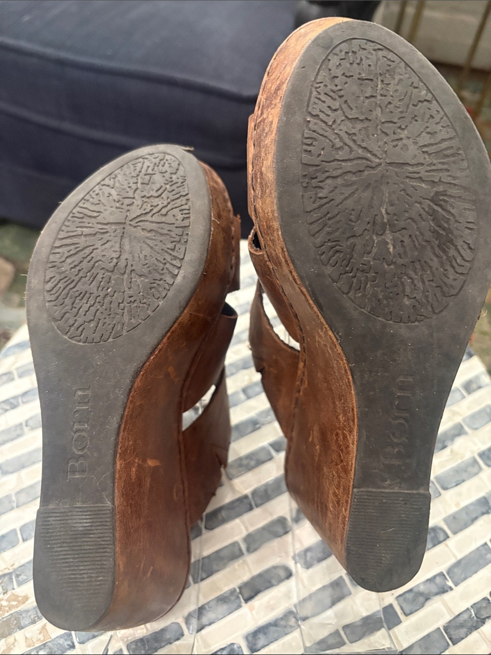 Y2K Born Brown Leather Wedge Mules Open-Toe Slide Clogs size 7 - Picture 6 of 7